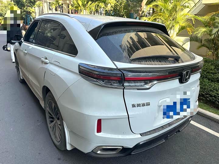 Фото 3 - Honda UR-V