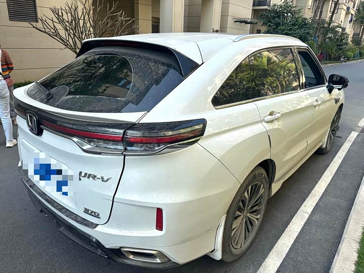 Фото 4 - Honda UR-V