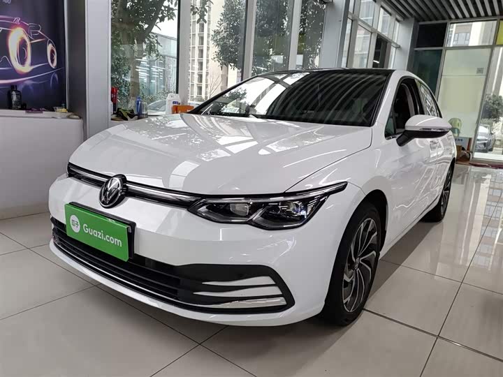 Фото 2 - Volkswagen Golf