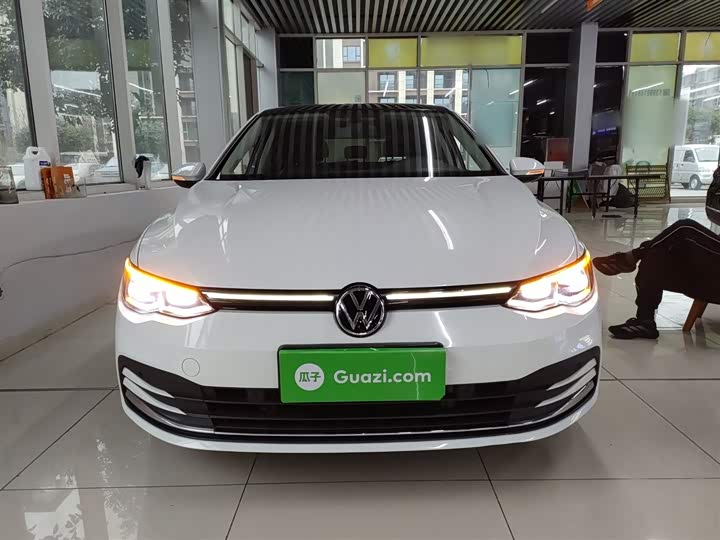 Фото 3 - Volkswagen Golf