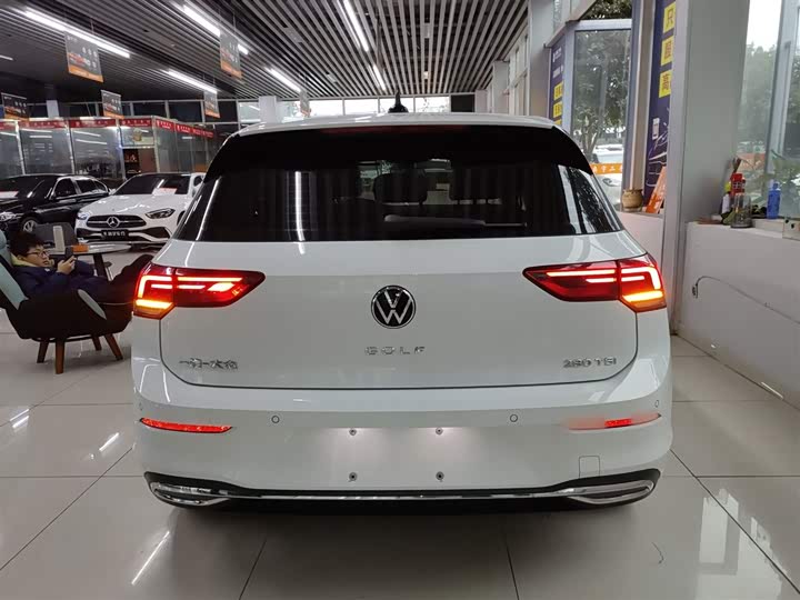 Фото 6 - Volkswagen Golf