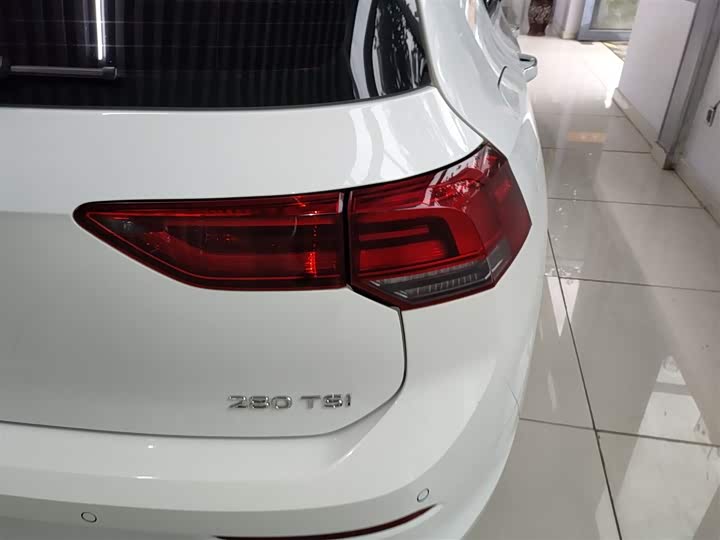 Фото 8 - Volkswagen Golf