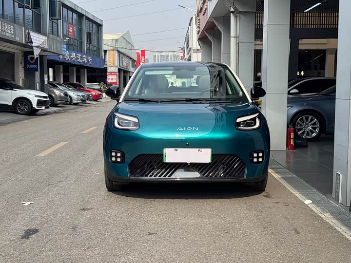 Фото 2 - GAC Aion UT