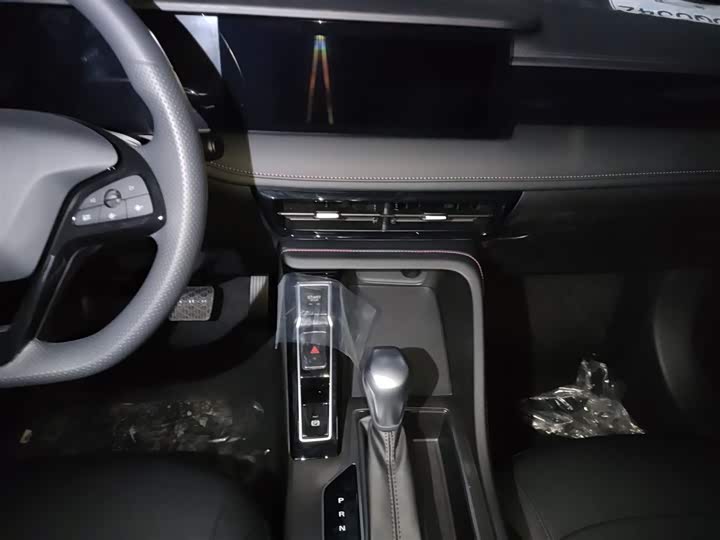 Фото 5 - Roewe i5