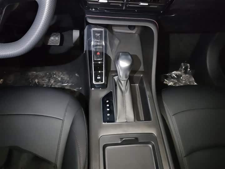 Фото 6 - Roewe i5