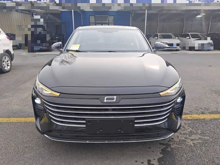 Фото 3 - Bestune B70