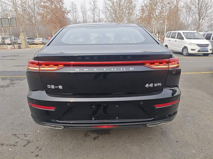 Фото 6 - Bestune B70