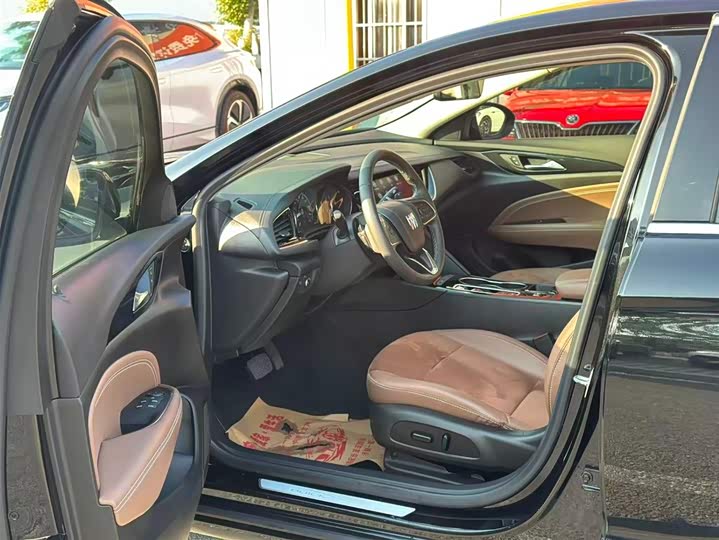 Фото 4 - Buick Regal