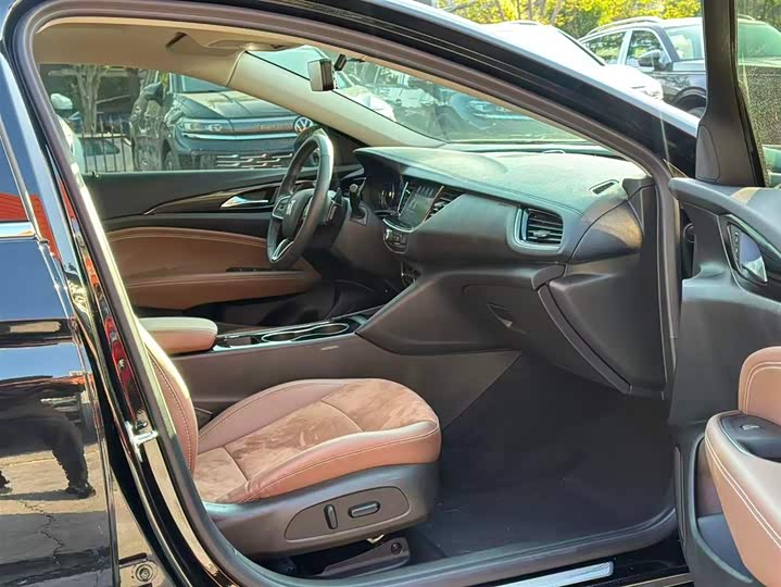 Фото 5 - Buick Regal