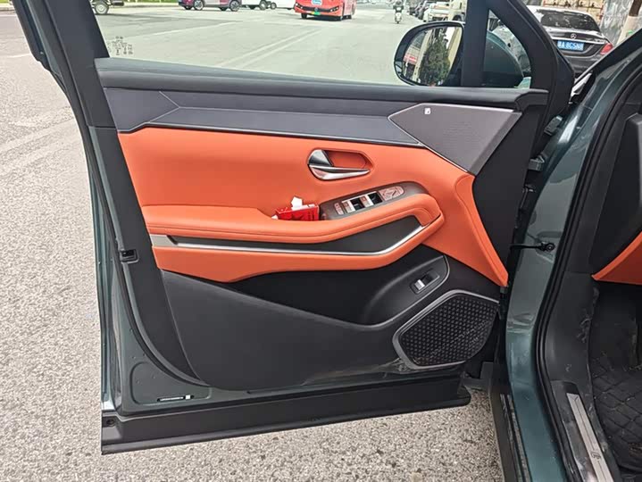 Фото 7 - BYD Tang L