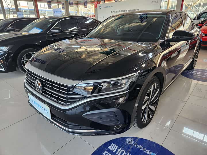 Фото 1 - Volkswagen Passat