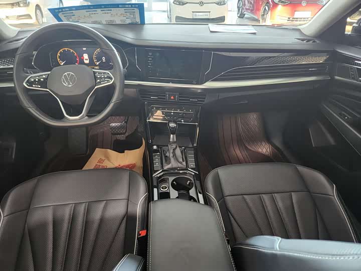 Фото 4 - Volkswagen Passat