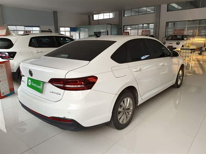 Фото 7 - Volkswagen Lavida