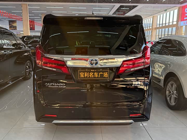 Фото 5 - Toyota Alphard