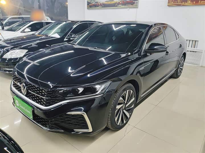 Фото 1 - Volkswagen Passat