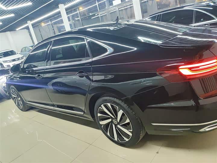 Фото 5 - Volkswagen Passat