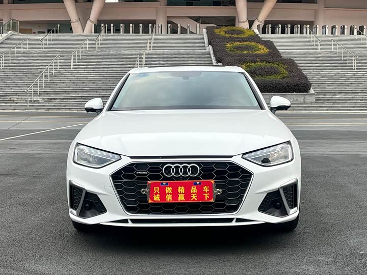 Фото 2 - Audi A4L