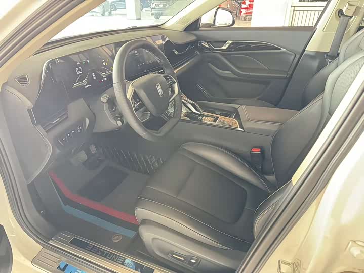 Фото 5 - Bestune B70