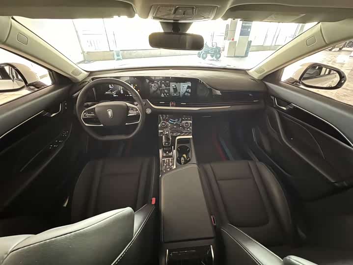 Фото 6 - Bestune B70