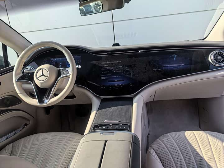 Фото 8 - Mercedes-Benz EQS