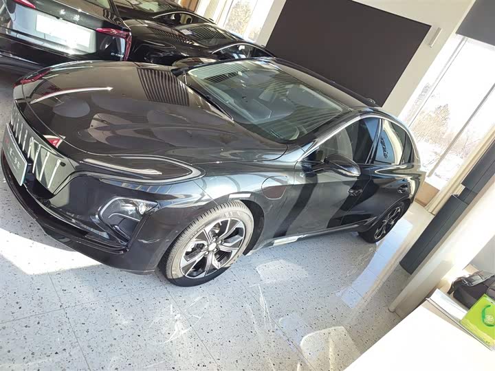 Фото 5 - Hongqi E-QM5