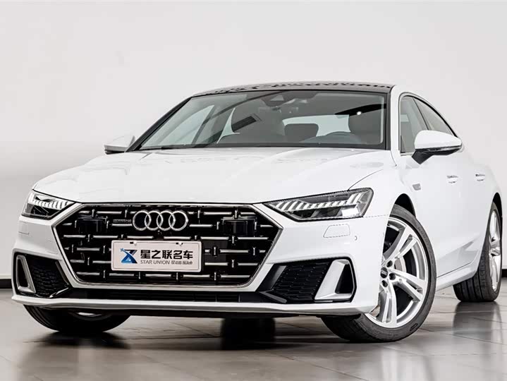 Фото 2 - Audi A7L