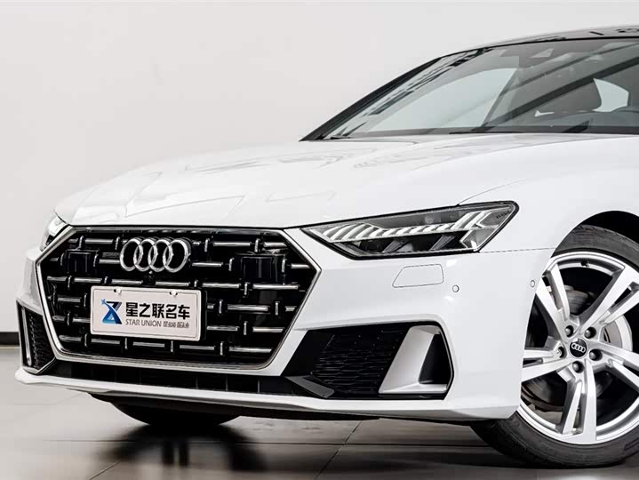 Фото 3 - Audi A7L