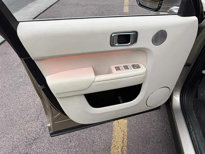 Фото 6 - LiXiang L9