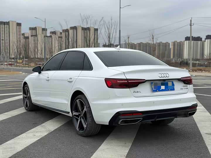 Фото 7 - Audi A4L