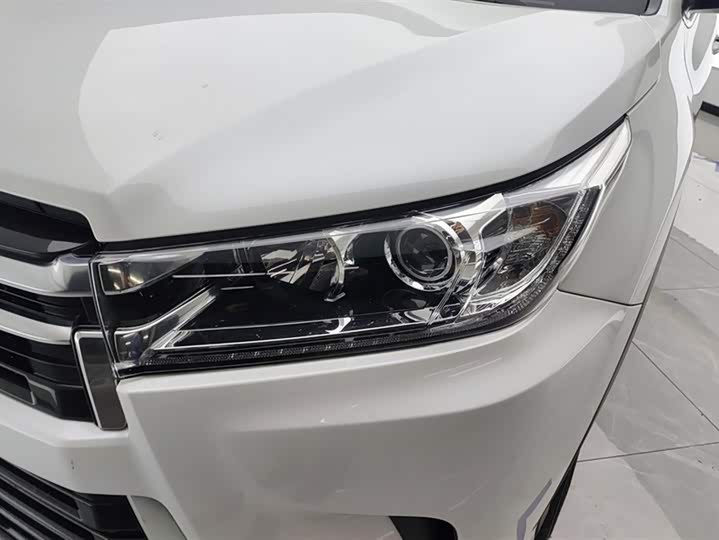 Фото 5 - Toyota Highlander