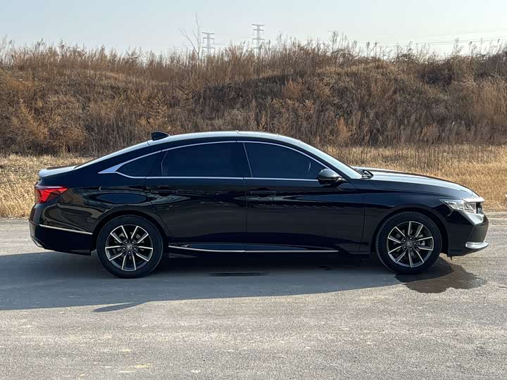 Фото 5 - Honda Inspire