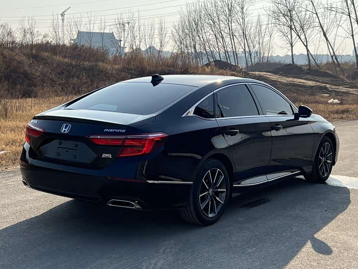 Фото 7 - Honda Inspire