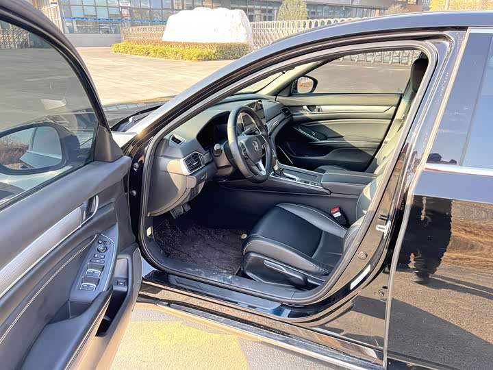 Фото 9 - Honda Inspire