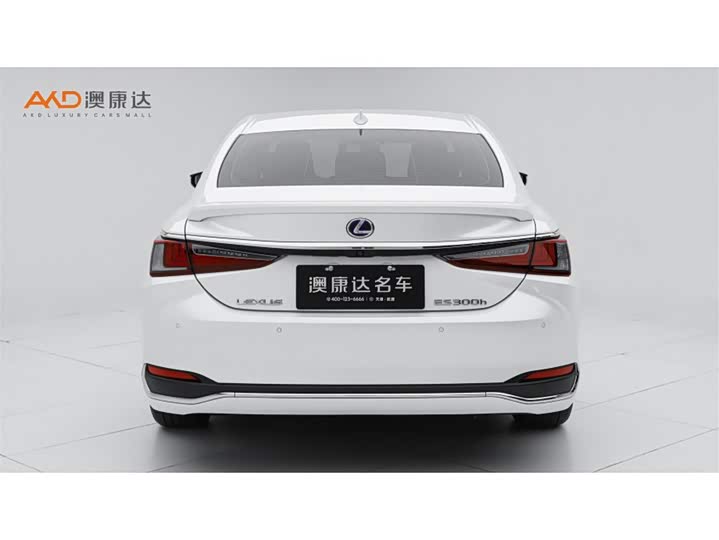 Фото 4 - Lexus ES