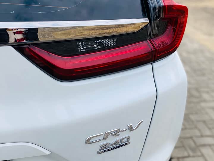 Фото 8 - Honda CR-V