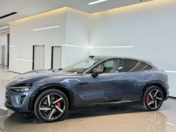 Фото 2 - Xiaomi YU7