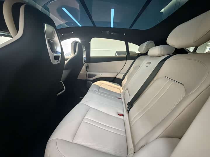 Фото 9 - Xiaomi YU7