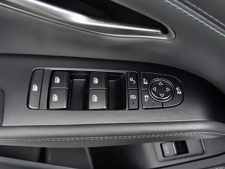 Фото 9 - BYD Qin L