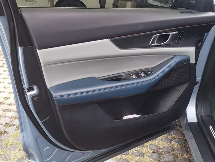 Фото 7 - Changan UNI-K Hybrid