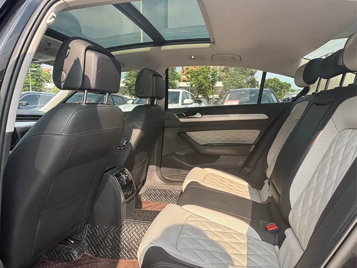 Фото 8 - Volkswagen Magotan