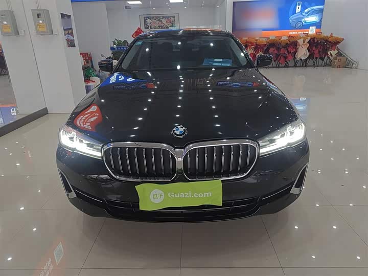 Фото 3 - BMW 5 Series