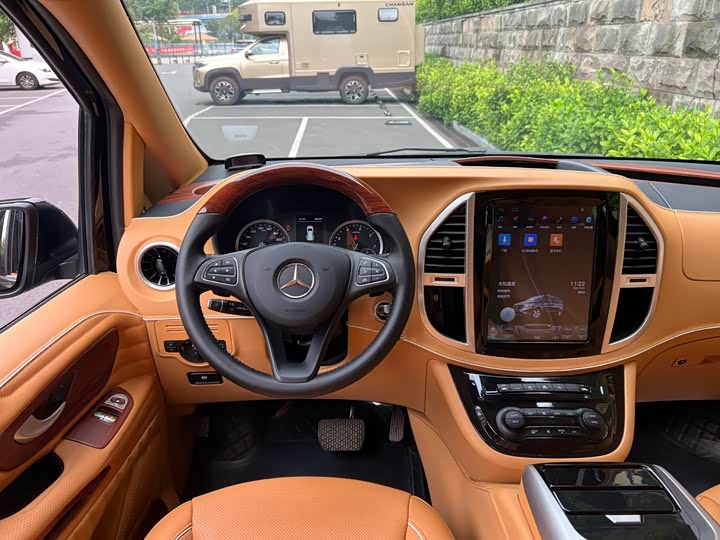 Фото 9 - Mercedes-Benz Vito