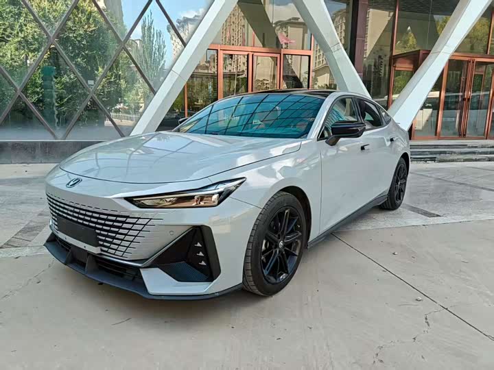 Фото 1 - Changan UNI-V