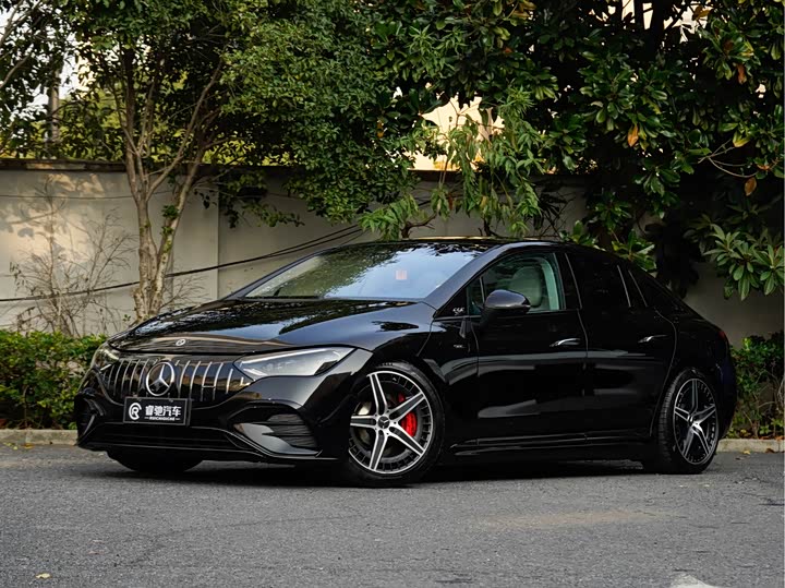 Фото 2 - Mercedes-Benz EQE AMG