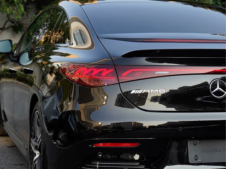 Фото 7 - Mercedes-Benz EQE AMG