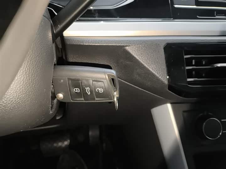 Фото 9 - Volkswagen Polo