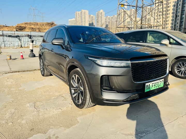 Фото 3 - LiXiang One