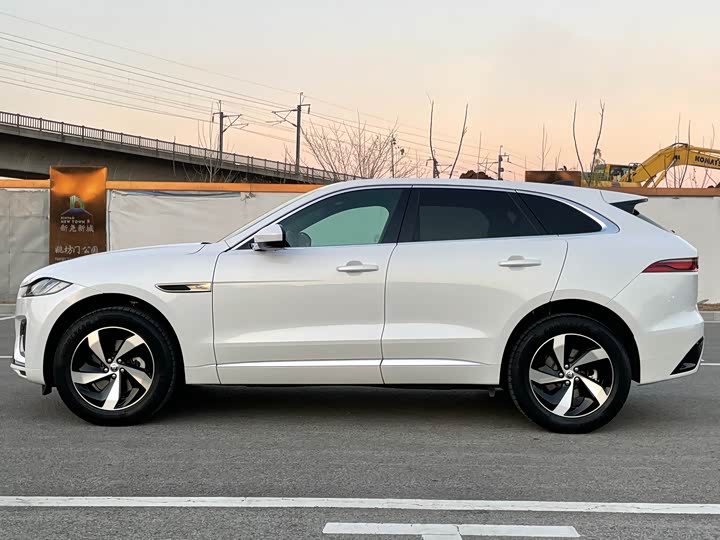 Фото 5 - Jaguar F-Pace