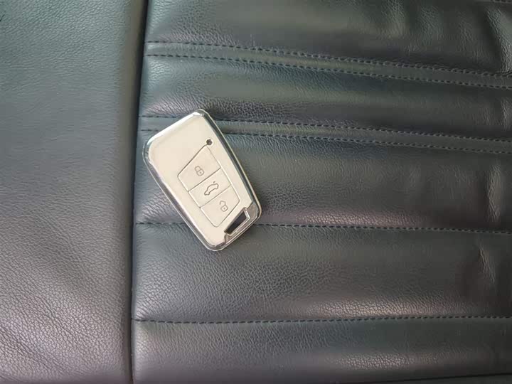 Фото 9 - Volkswagen Passat