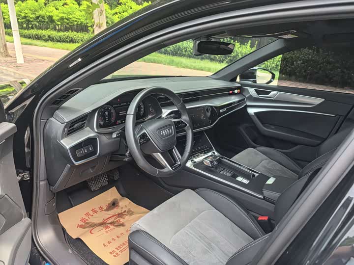 Фото 7 - Audi A6L